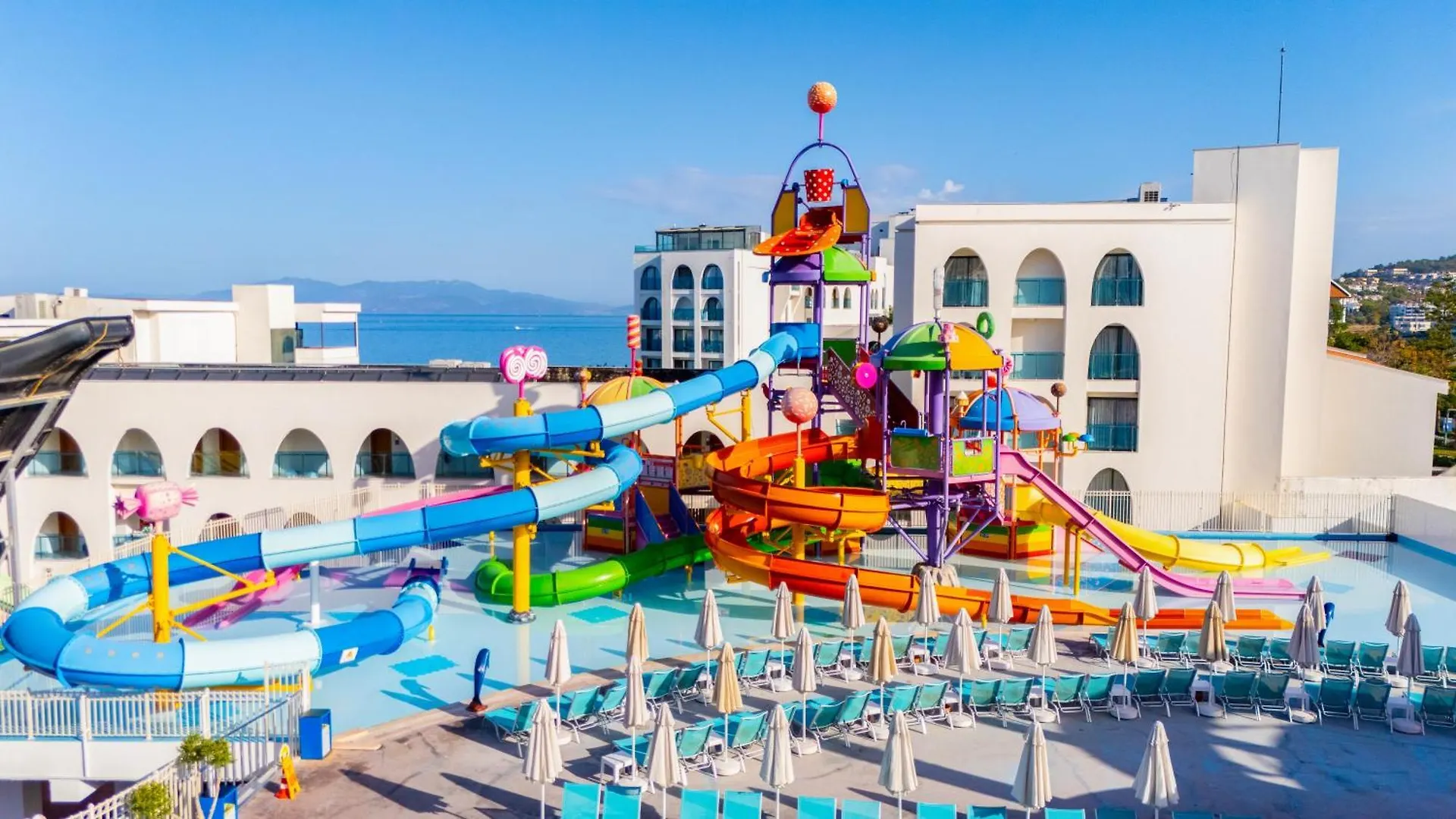 Infinity By Yelken Aquapark&Resorts קוסדסי מלון