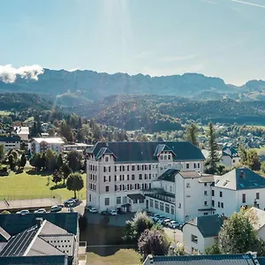 https://best-western-grand-hotel-de-paris.hotels-rhonealpes.com